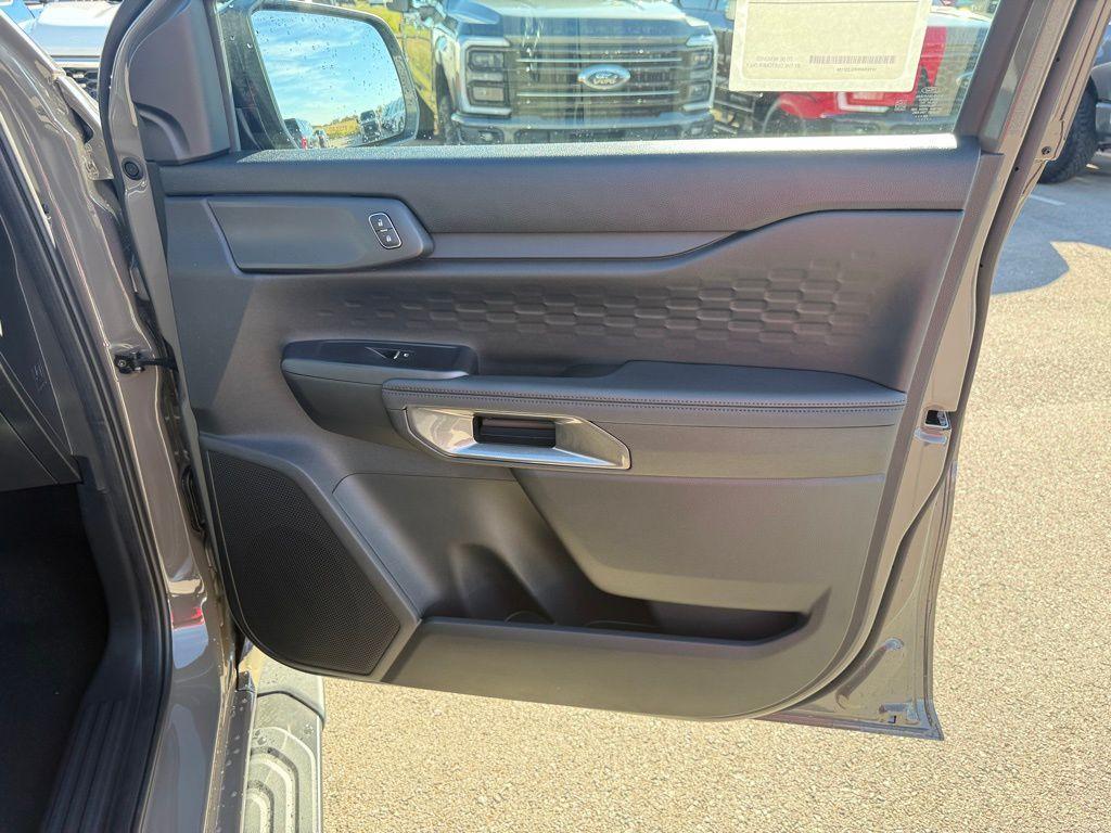 new 2025 Ford Ranger car, priced at $41,497