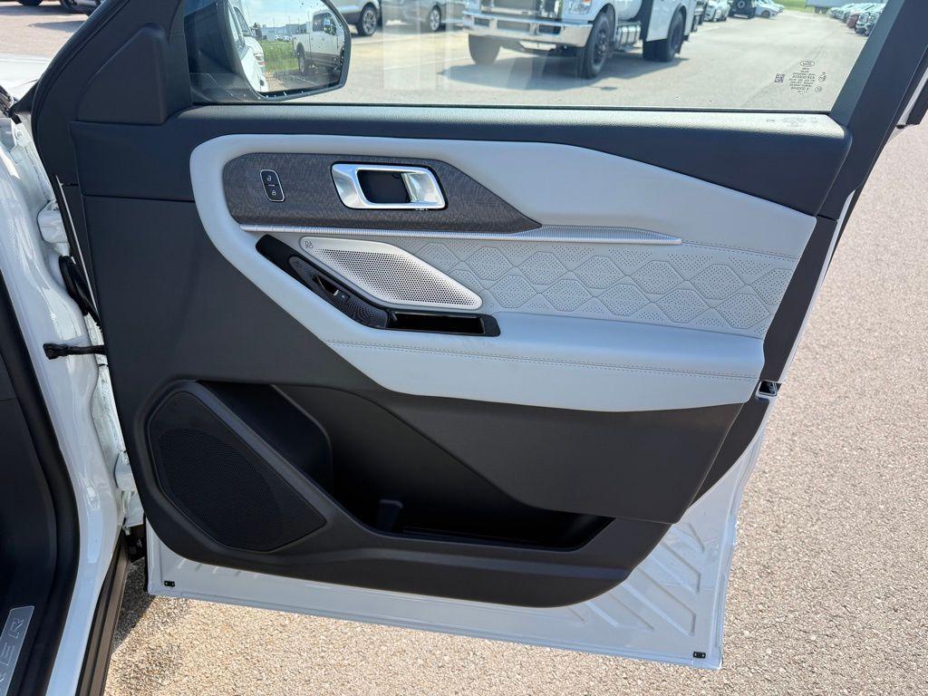 new 2025 Ford Explorer car, priced at $57,346