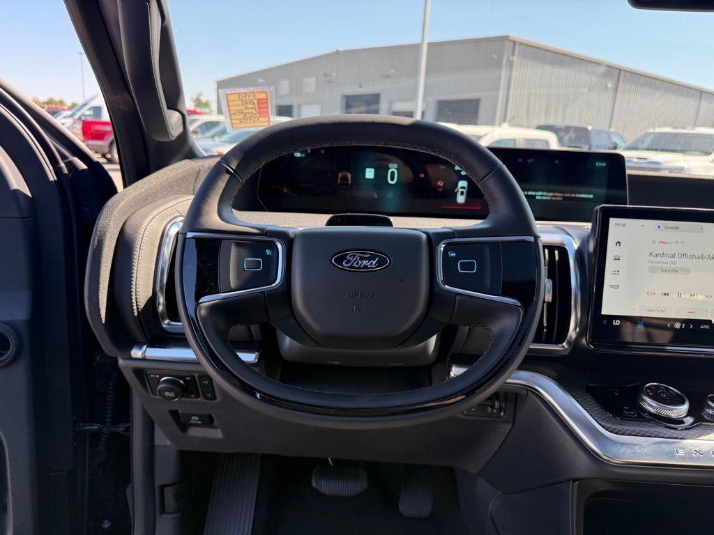 new 2025 Ford Expedition car, priced at $80,279