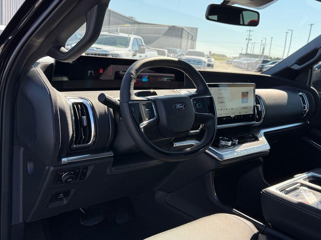 new 2025 Ford Expedition car, priced at $80,279