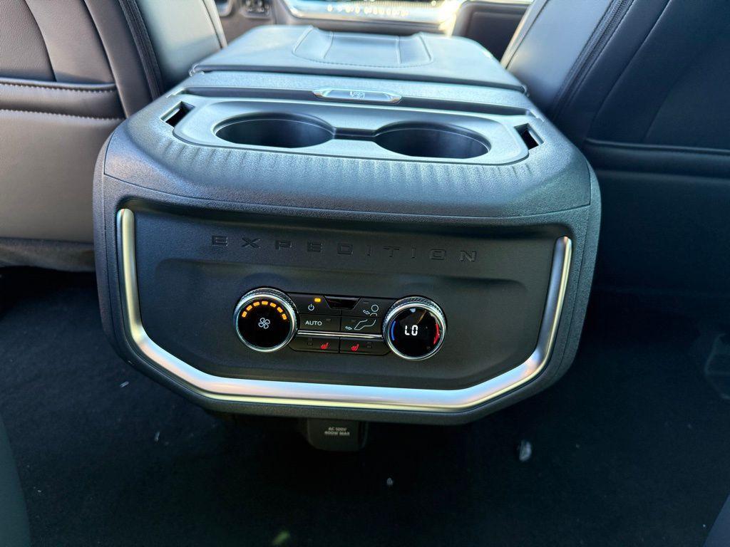 new 2025 Ford Expedition car, priced at $80,279