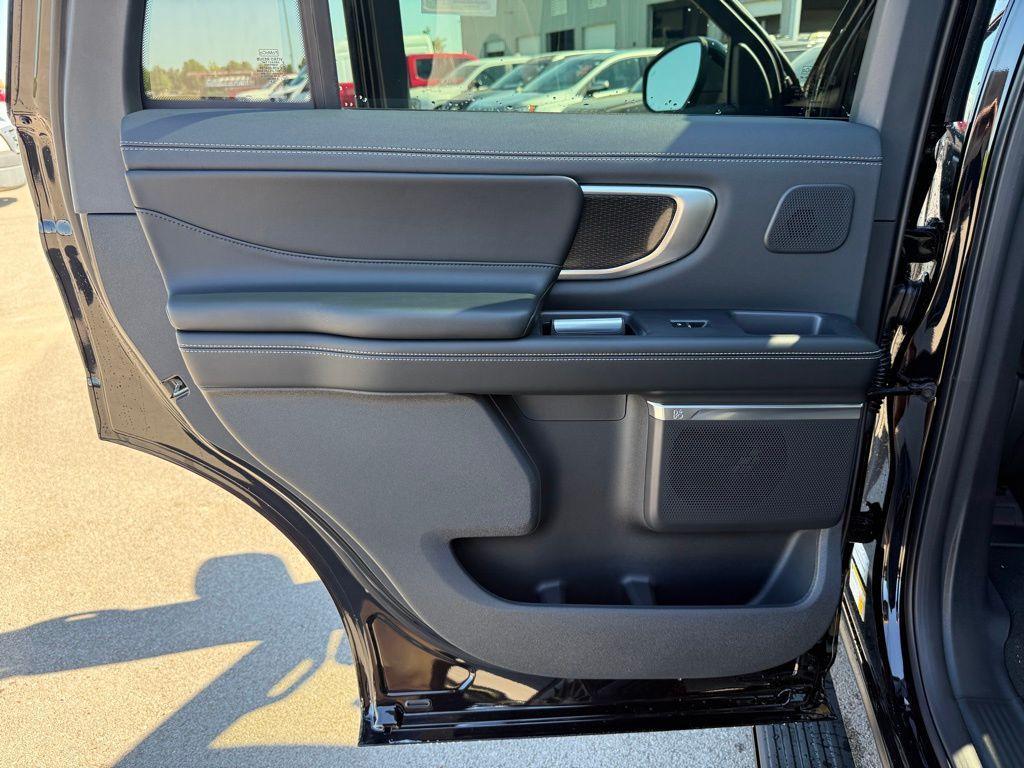 new 2025 Ford Expedition car, priced at $80,279