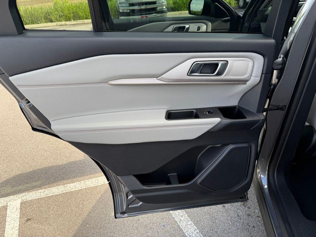 new 2025 Ford Explorer car, priced at $42,800