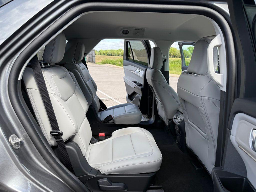 new 2025 Ford Explorer car, priced at $42,800