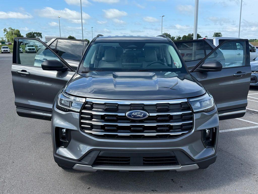new 2025 Ford Explorer car, priced at $42,800