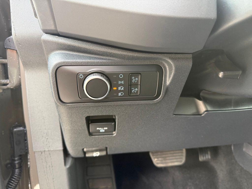 new 2025 Ford Bronco car, priced at $42,098