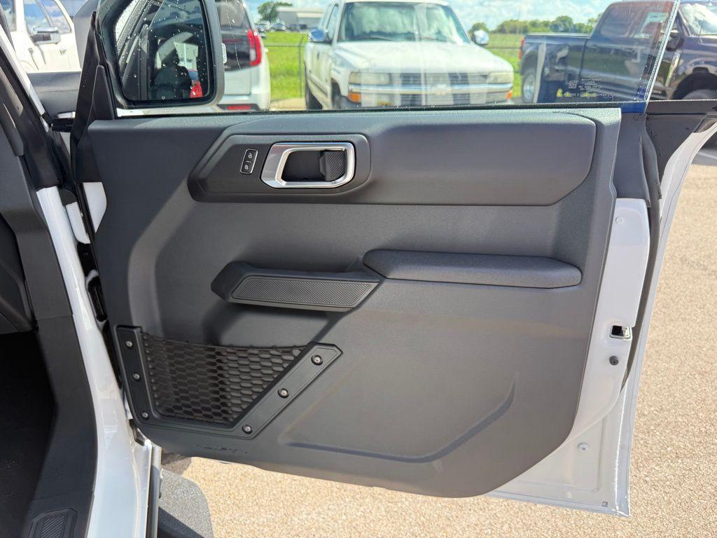 new 2025 Ford Bronco car, priced at $59,582