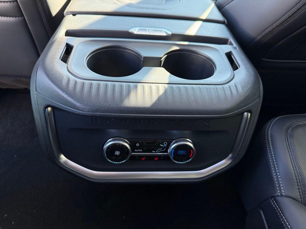 new 2025 Ford Expedition car, priced at $80,848