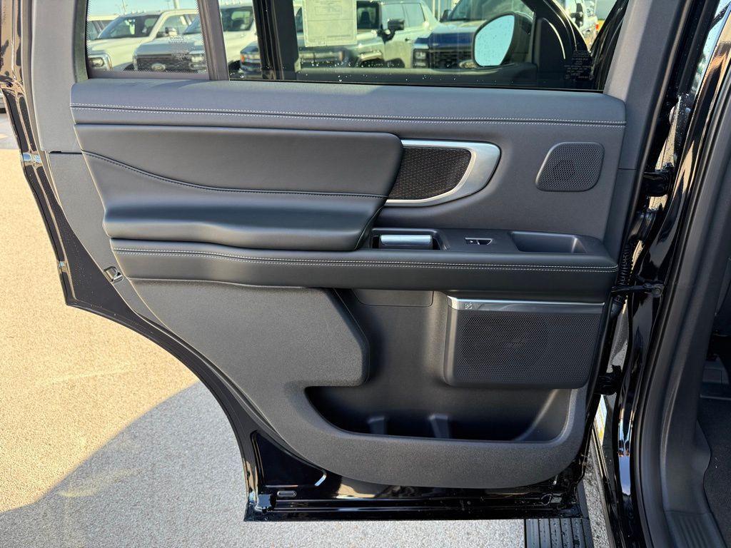 new 2025 Ford Expedition car, priced at $80,848