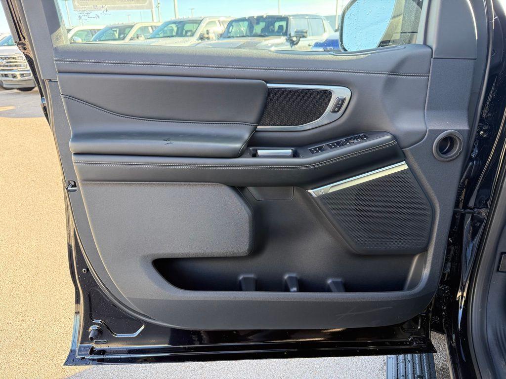 new 2025 Ford Expedition car, priced at $80,848