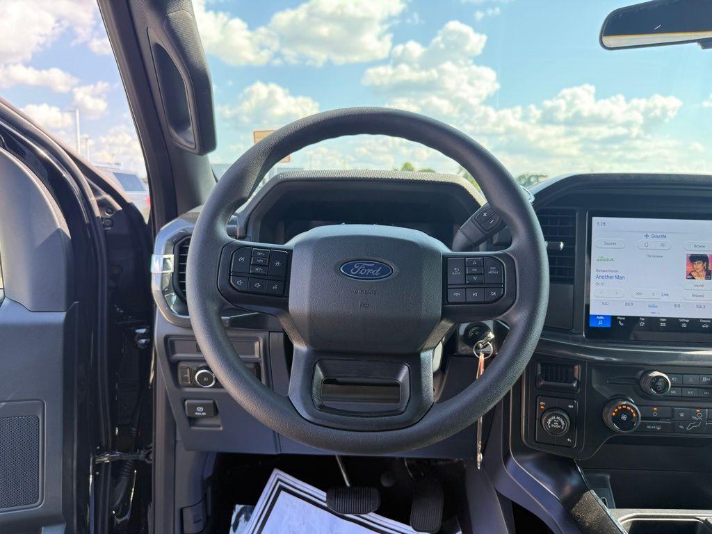 new 2025 Ford F-150 car, priced at $45,940