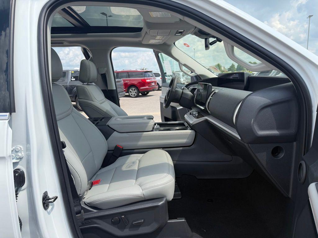 new 2025 Ford Expedition Max car, priced at $71,415