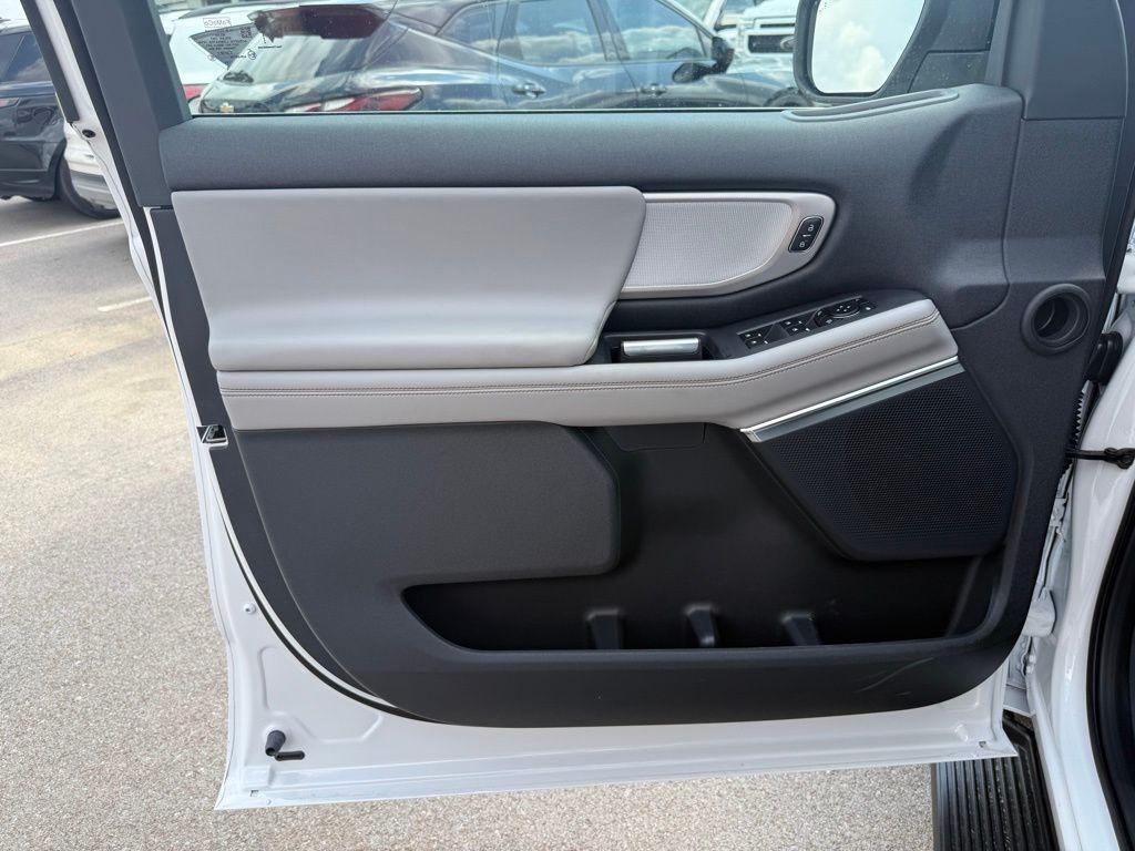 new 2025 Ford Expedition Max car, priced at $71,415