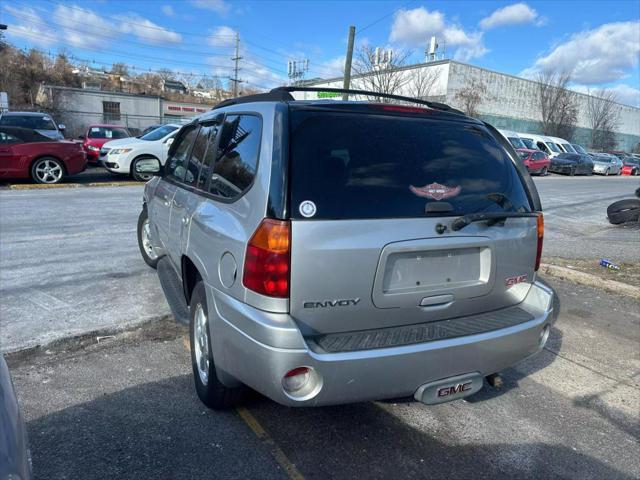 used 2006 GMC Envoy car, priced at $2,900