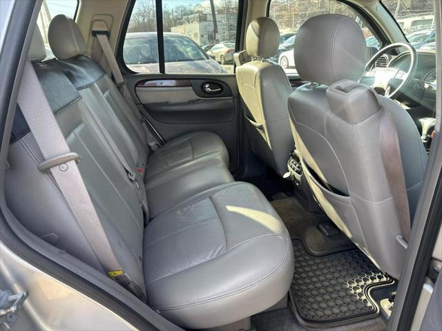 used 2006 GMC Envoy car, priced at $2,900