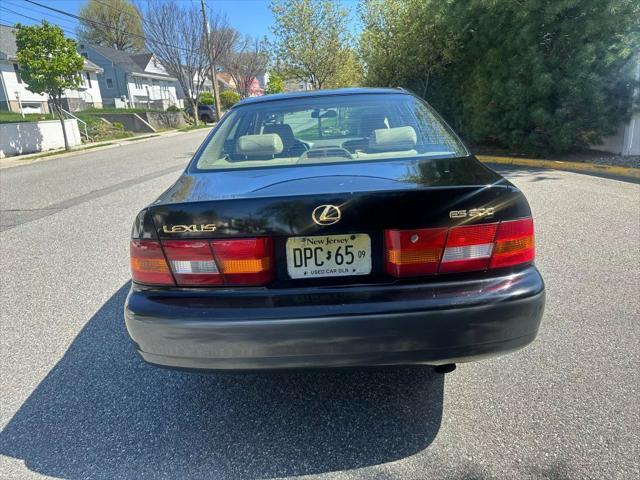 used 1998 Lexus ES 300 car, priced at $2,995