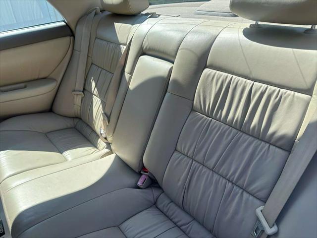 used 1998 Lexus ES 300 car, priced at $2,995