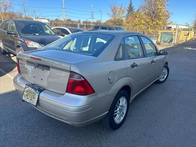 used 2007 Ford Focus car, priced at $2,900