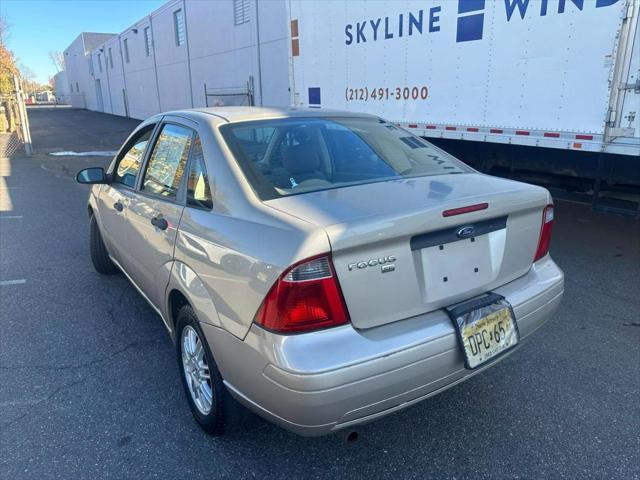 used 2007 Ford Focus car, priced at $2,900