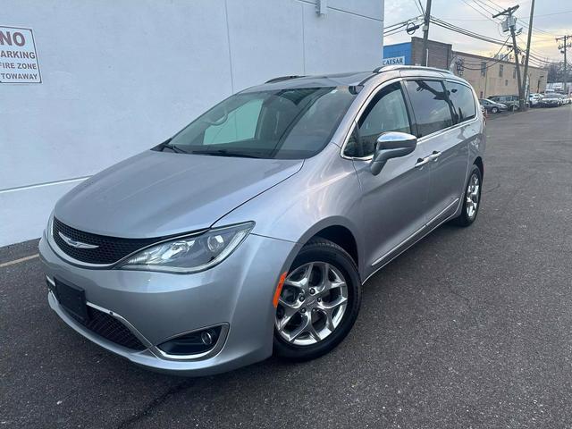 used 2018 Chrysler Pacifica car, priced at $15,900