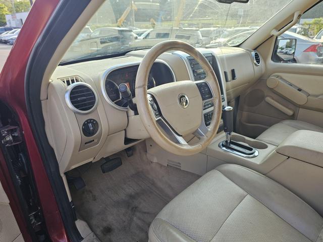 used 2006 Mercury Mountaineer car, priced at $3,900