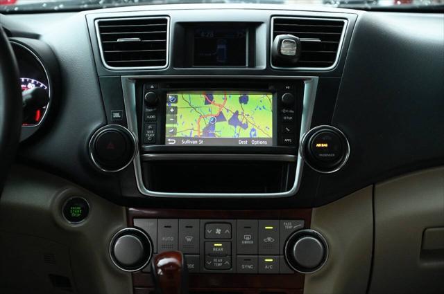 used 2013 Toyota Highlander car, priced at $9,995
