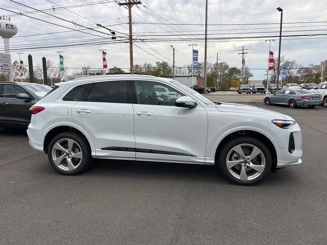 new 2025 Audi Q5 car, priced at $62,080