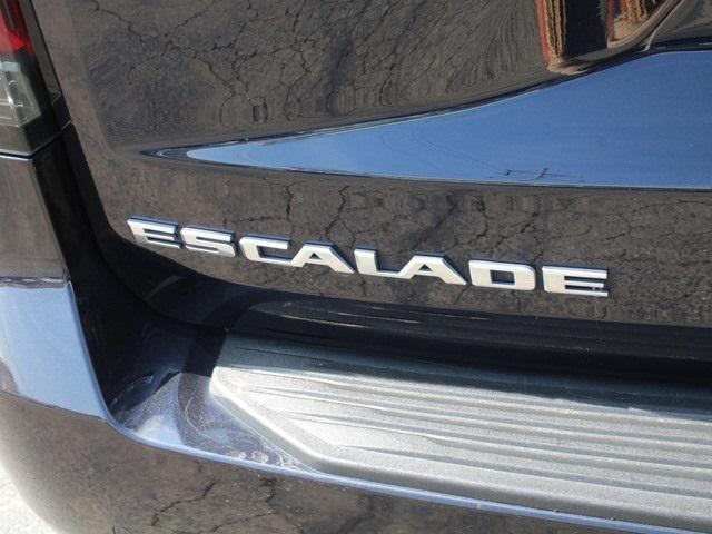 used 2021 Cadillac Escalade ESV car, priced at $63,127