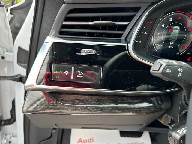 new 2025 Audi Q7 car, priced at $74,810