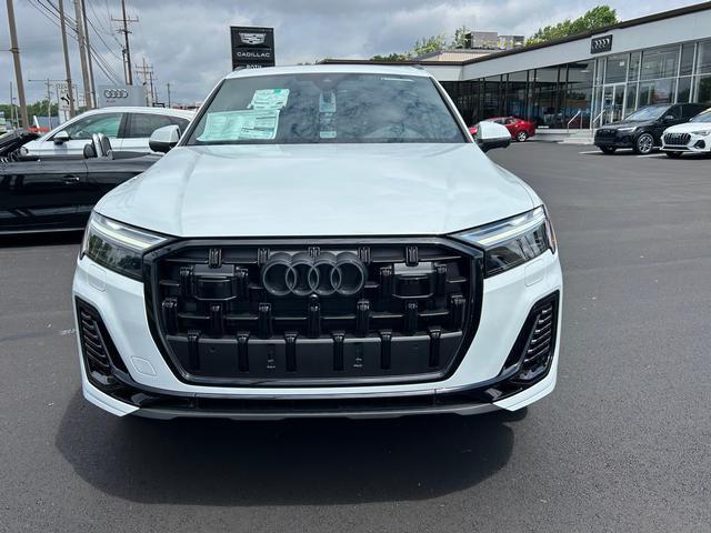 new 2025 Audi Q7 car, priced at $74,810