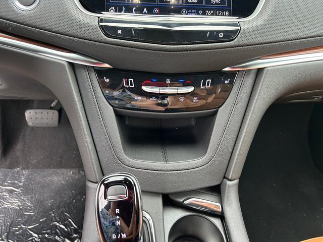 new 2025 Cadillac XT5 car, priced at $58,015