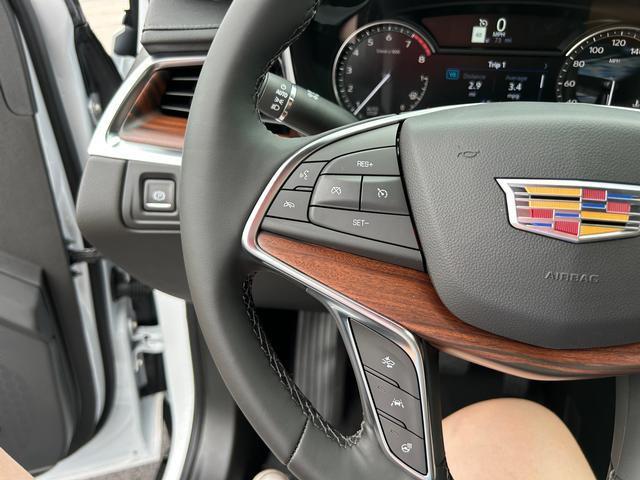 new 2025 Cadillac XT5 car, priced at $58,015