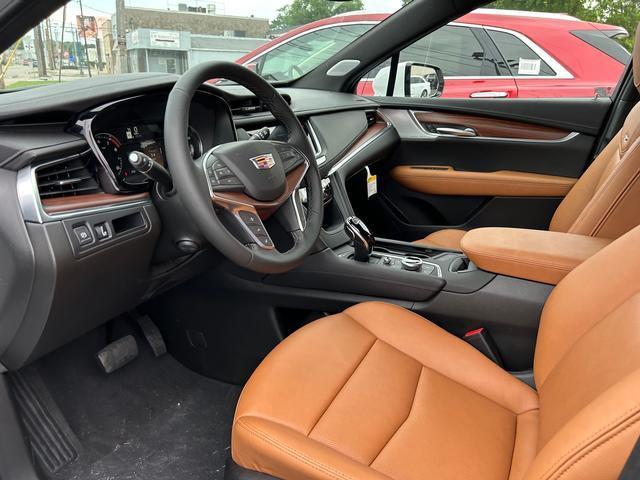 new 2025 Cadillac XT5 car, priced at $58,015