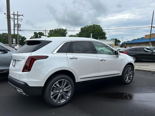 new 2025 Cadillac XT5 car, priced at $58,015