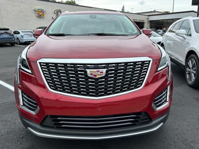 new 2025 Cadillac XT5 car, priced at $55,540