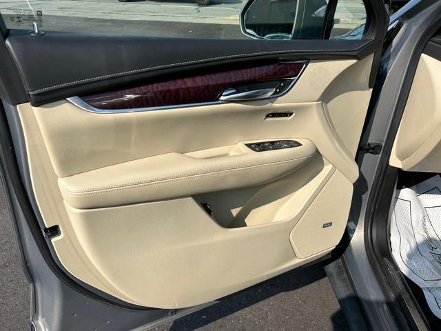 used 2019 Cadillac XT5 car, priced at $18,940