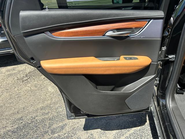new 2025 Cadillac XT5 car, priced at $58,090