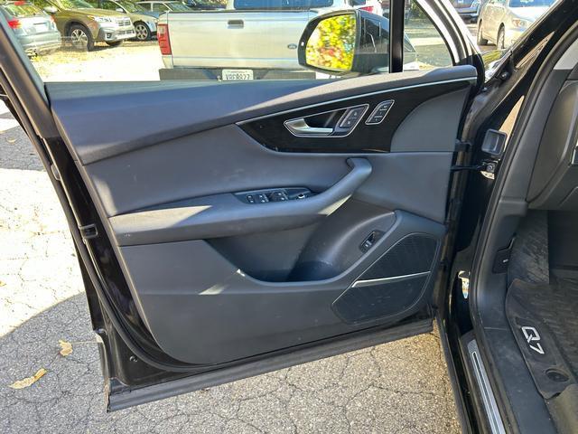 used 2022 Audi Q7 car, priced at $35,950