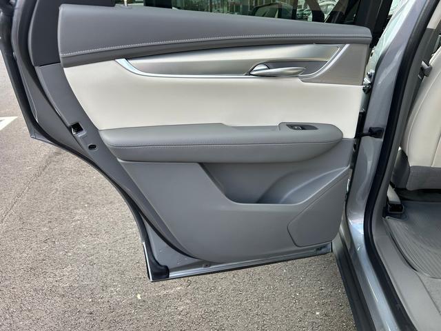 new 2025 Cadillac XT5 car, priced at $54,465