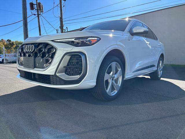 new 2025 Audi Q5 car, priced at $64,180