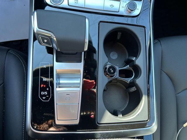 new 2026 Audi Q7 car, priced at $78,445