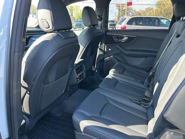 new 2026 Audi Q7 car, priced at $78,445