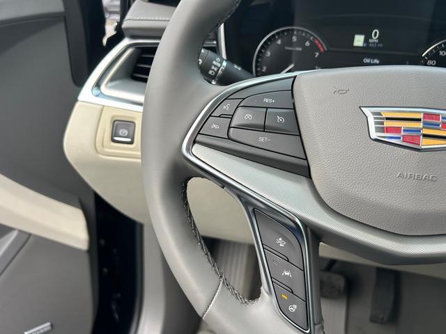 new 2025 Cadillac XT5 car, priced at $55,090