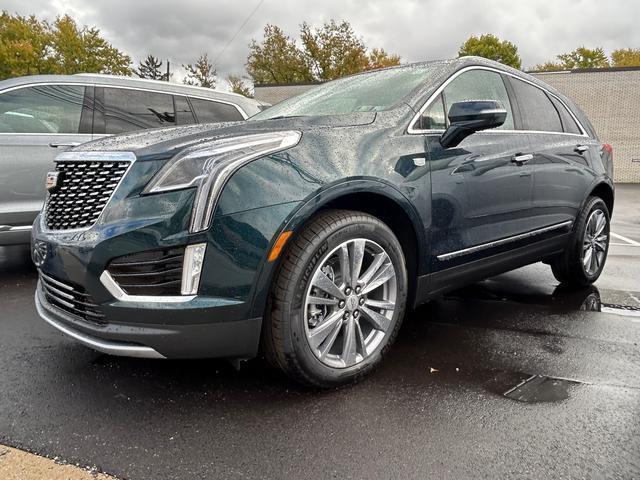 new 2025 Cadillac XT5 car, priced at $55,090