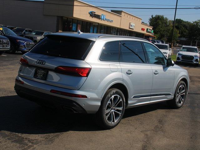 new 2025 Audi Q7 car, priced at $68,680