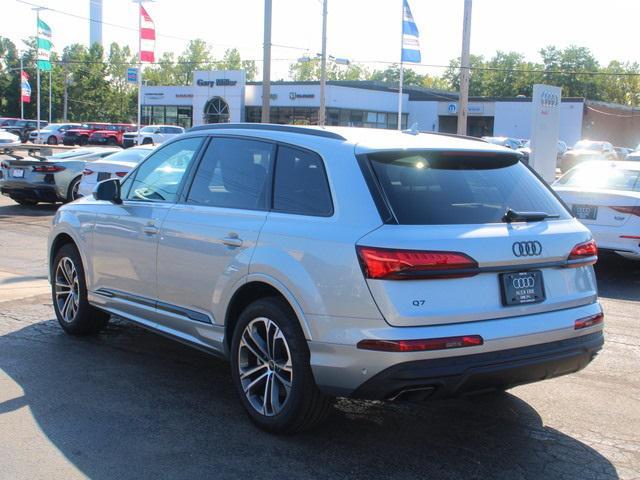 new 2025 Audi Q7 car, priced at $68,680