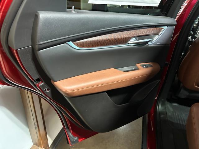 new 2025 Cadillac XT5 car, priced at $67,030