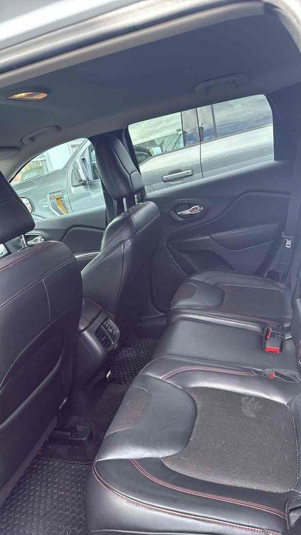 used 2015 Jeep Cherokee car, priced at $11,500