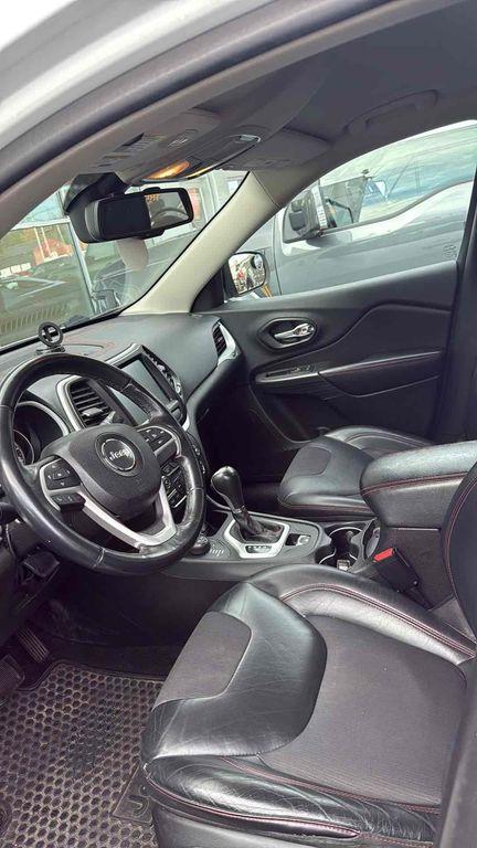 used 2015 Jeep Cherokee car, priced at $11,500