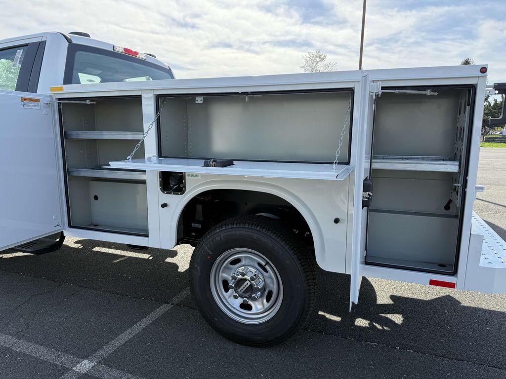 new 2025 Ford F-250 car, priced at $62,890